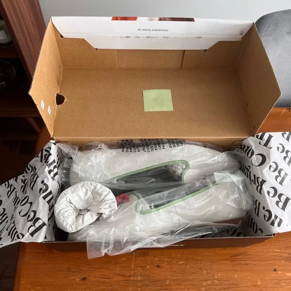 Hush Puppy Loafers, NWT - Picture 2 of 3